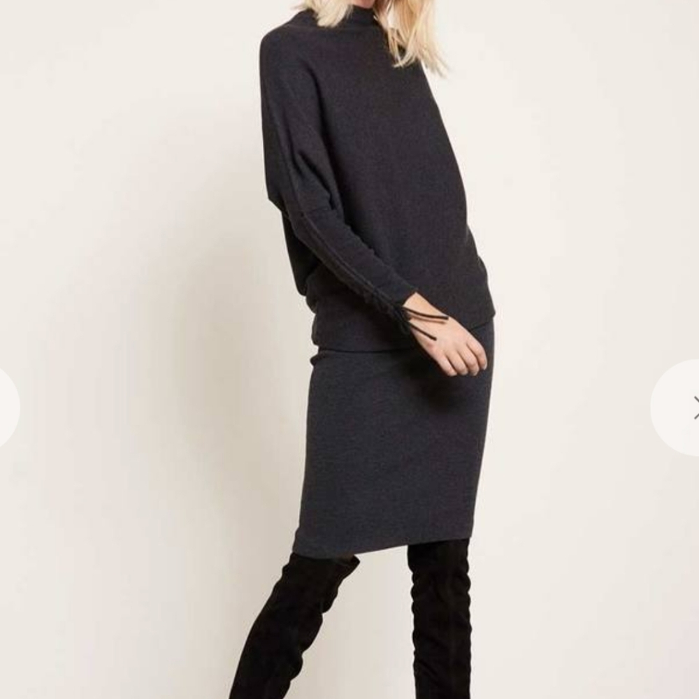 Mint Velvet Knitted Batwing Dress Size 10